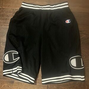 Champion basketball shorts -unworn size small blk